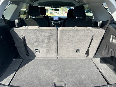 Certified 2023 Ford Explorer XLT image 16