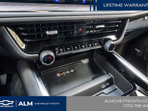 New 2025 Chevrolet Suburban Premier AWD/4WD image 45