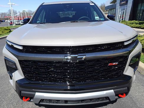 New 2026 Chevrolet Traverse Z71 w/ Driver Confidence Package AWD/4WD image 10