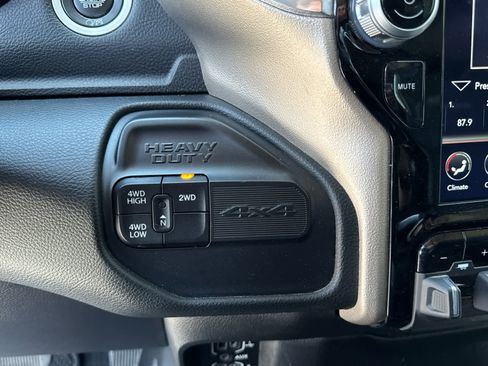 Used 2019 RAM 2500 Laramie AWD/4WD image 34