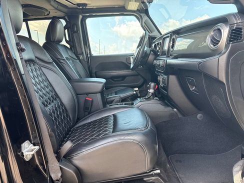 Used 2021 Jeep Wrangler Unlimited Sahara AWD/4WD image 10