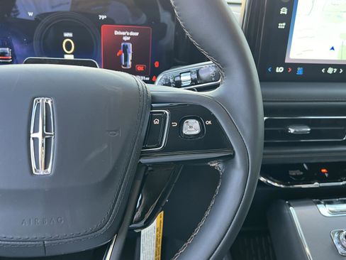 New 2026 Lincoln Aviator 2WD image 12