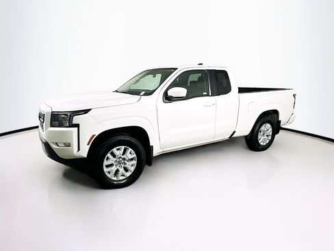 Used 2024 Nissan Frontier SV w/ SV Convenience Package image 4
