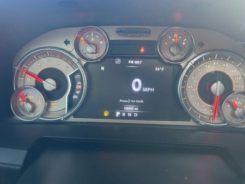 Used 2018 RAM 3500 Laramie Longhorn image 9