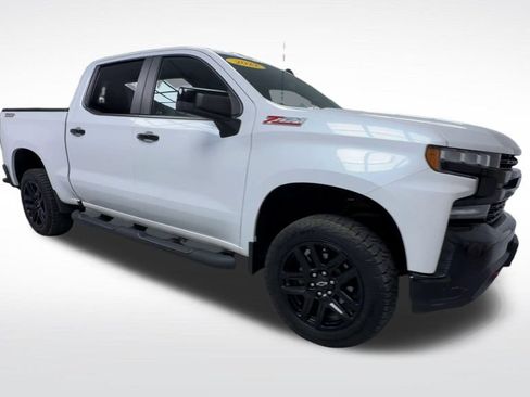 Used 2022 Chevrolet Silverado 1500 LT Trail Boss w/ Convenience Package II AWD/4WD image 17