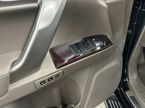Used 2014 Lexus GX 460 w/ Premium Package AWD/4WD image 40