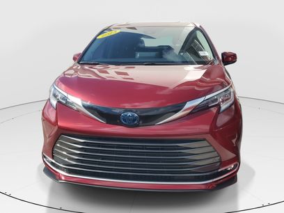 Used 2023 Toyota Sienna Limited