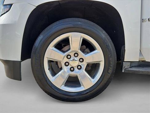 Used 2015 Chevrolet Suburban LT RWD image 27