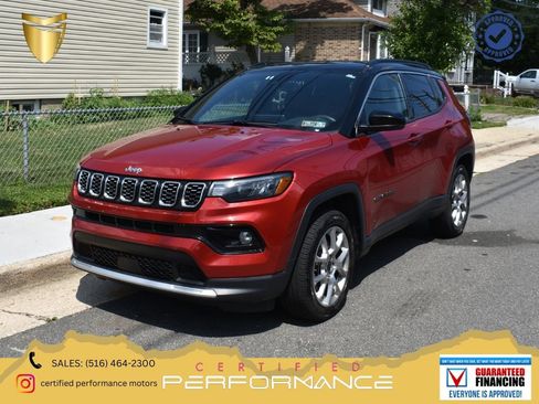 Used 2025 Jeep Compass Limited AWD/4WD image 1