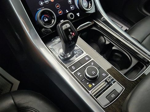 Used 2019 Land Rover Range Rover Sport Supercharged AWD/4WD image 17