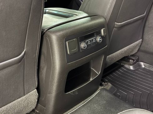 Used 2018 Chevrolet Tahoe LT RWD image 32