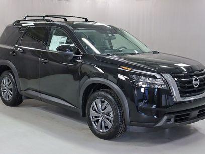 New 2025 Nissan Pathfinder SV