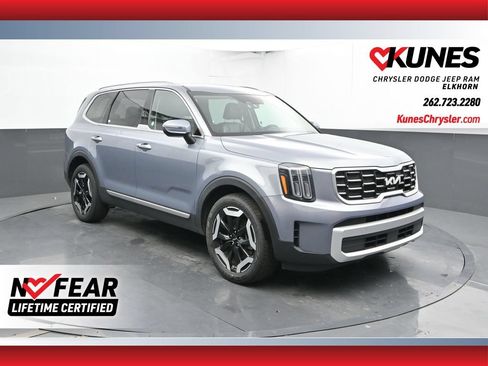 Used 2025 Kia Telluride S AWD/4WD image 1