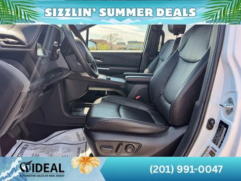 Used 2022 Toyota Sienna XSE w/ XSE Plus Package AWD/4WD image 11