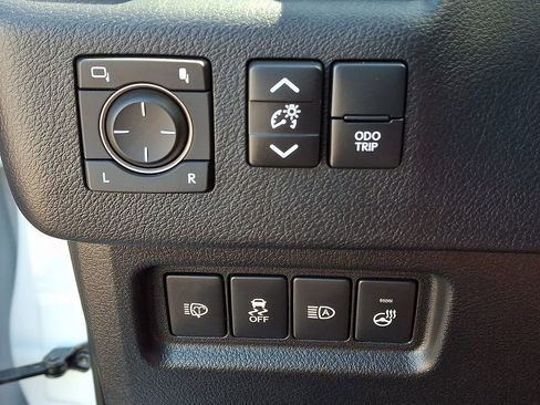 Used 2023 Lexus GX 460 Premium w/ Premium Package AWD/4WD image 25