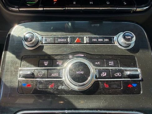 Used 2021 Lincoln Nautilus AWD image 20