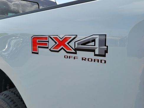 New 2026 Ford F250 Platinum w/ Platinum Plus Package AWD/4WD image 8