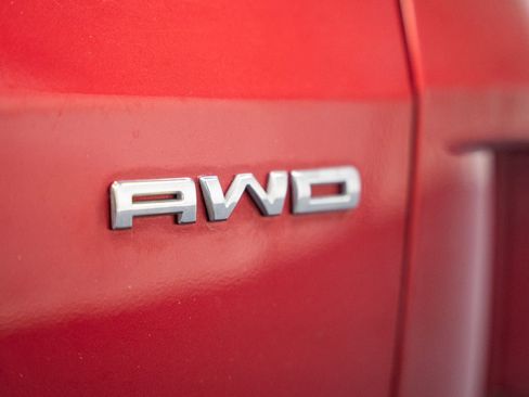 Certified 2022 Ford Escape Titanium AWD/4WD image 10