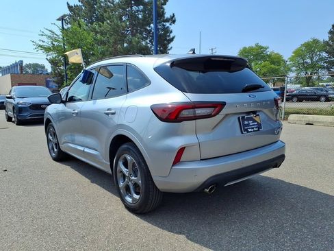 Certified 2023 Ford Escape ST-Line w/ Tech Pack #1 AWD/4WD image 9