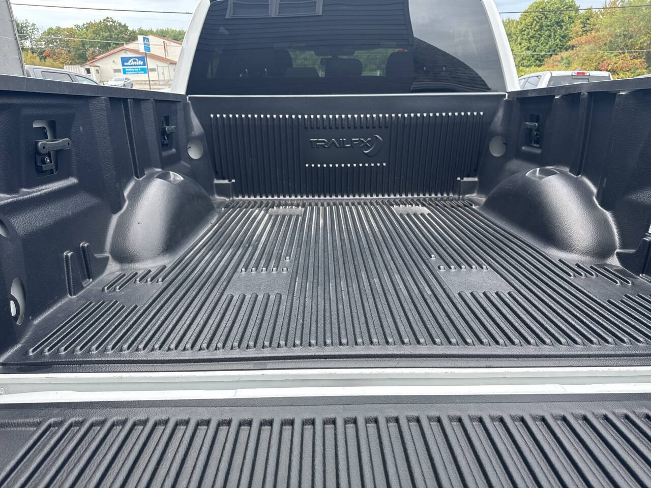 Used 2015 Ford F150 XLT w/ Equipment Group 301A Mid AWD/4WD image 19
