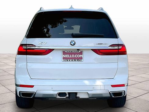Used 2021 BMW X7 xDrive40i w/ Premium Package AWD/4WD image 7
