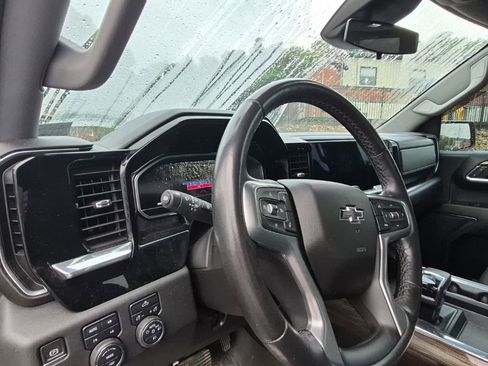 Used 2022 Chevrolet Silverado 1500 LT Trail Boss w/ Protection Package AWD/4WD image 10