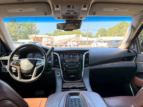 Used 2016 Cadillac Escalade ESV Premium AWD/4WD image 20