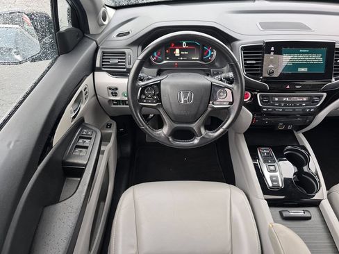 Used 2021 Honda Pilot Touring image 19