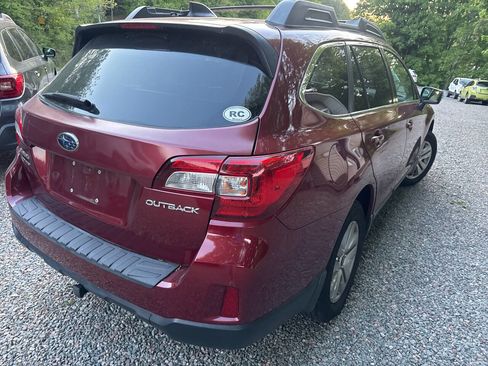 Used 2016 Subaru Outback 2.5i Premium AWD/4WD image 5