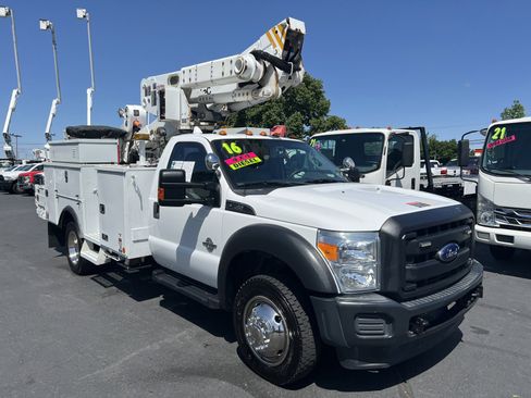 Used 2016 Ford F550 4x4 Regular Cab Super Duty image 2