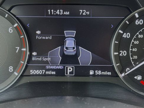 Used 2019 INFINITI QX50 Luxe w/ Cargo Package FWD image 8