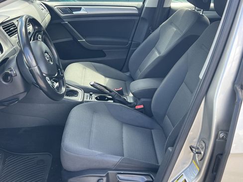 Used 2016 Volkswagen Golf S FWD image 11