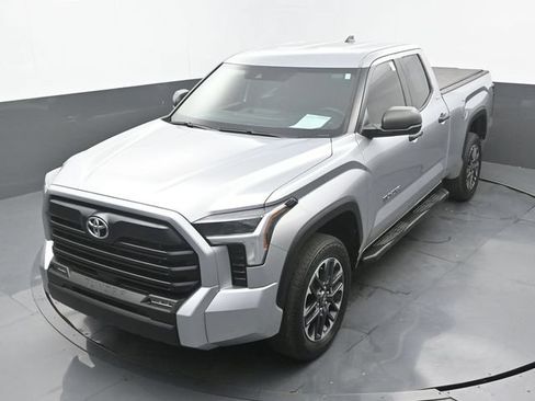 Used 2025 Toyota Tundra SR5 AWD/4WD image 30
