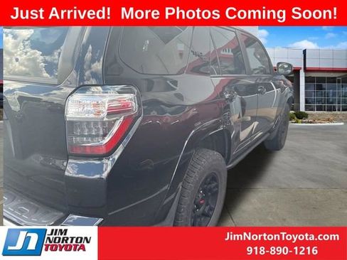Used 2023 Toyota 4Runner TRD Off-Road Premium w/ Moonroof Package AWD/4WD image 5