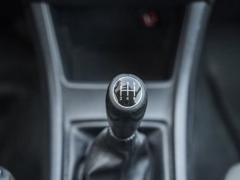 Used 2017 Subaru Crosstrek 2.0i Premium image 29