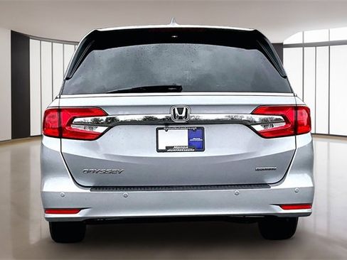 Used 2018 Honda Odyssey Touring image 5
