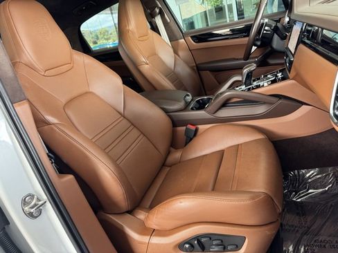 Used 2023 Porsche Cayenne GTS image 22