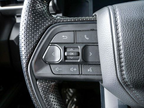 Used 2025 Toyota Tacoma SR AWD/4WD image 10