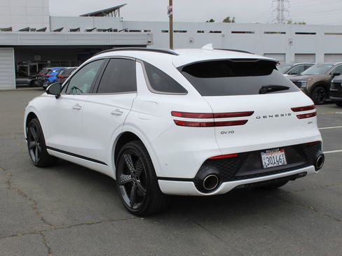 Used 2023 Genesis GV70 2.5T w/ Sport Prestige Package AWD/4WD image 9