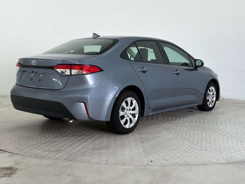 Used 2025 Toyota Corolla LE FWD image 9