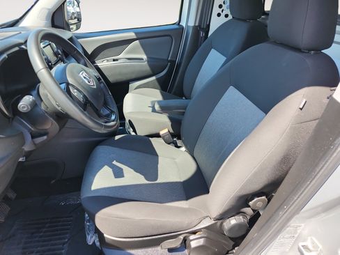 Used 2017 RAM ProMaster City Tradesman SLT FWD image 9