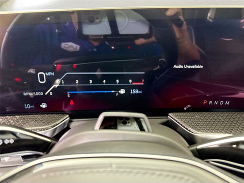 Used 2025 Cadillac Escalade ESV V w/ LPO, ONYX Package image 17