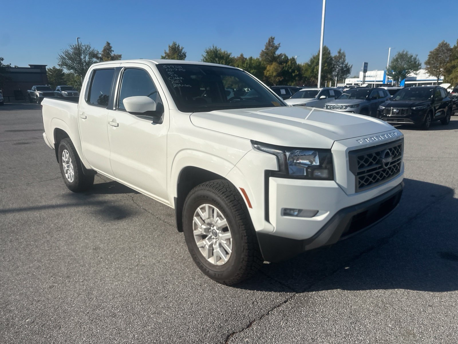 Used 2024 Nissan Frontier SV w/ SV Convenience Package AWD/4WD image 3