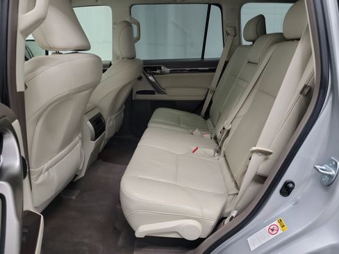 Used 2014 Lexus GX 460 Luxury image 28