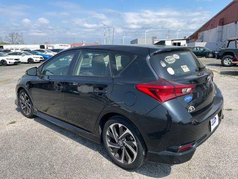 Used 2017 Toyota Corolla iM w/ Carpet Mat Package image 2