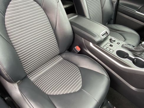 Certified 2025 Toyota Highlander XSE image 11