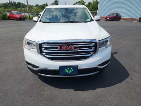 Used 2019 GMC Acadia SLT w/ LPO, Floor Liner Package AWD/4WD image 3