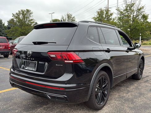 Used 2022 Volkswagen Tiguan SE R-Line AWD/4WD image 24