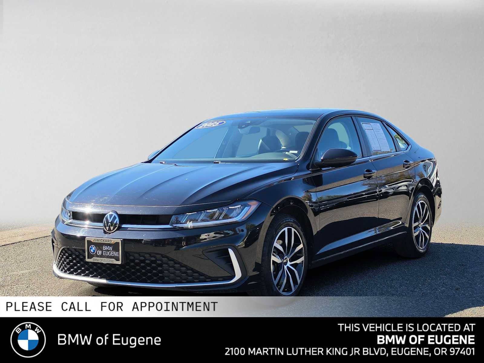 Used 2025 Volkswagen Jetta SE FWD image 7