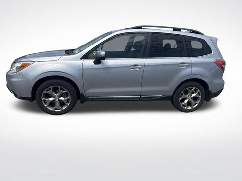 Used 2016 Subaru Forester 2.5i Touring AWD/4WD image 2